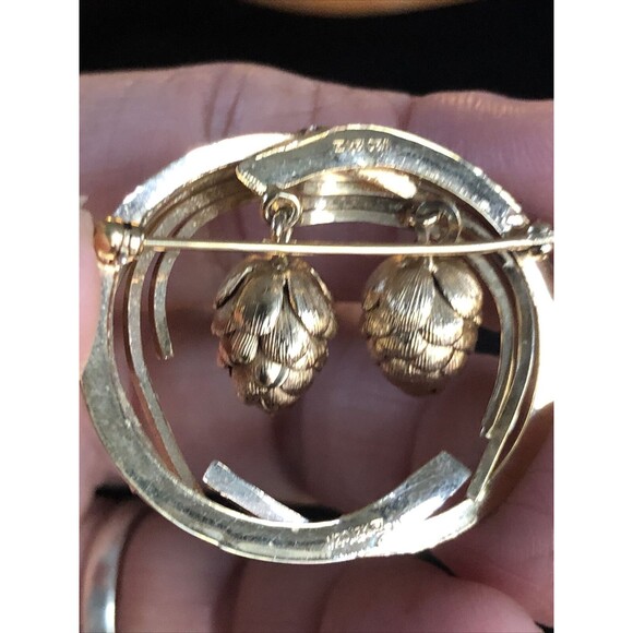 Vintage Rare 1/20 12K GF Brooch Fall Wreath With Dangle Pine Cones Brooch - Picture 5 of 8